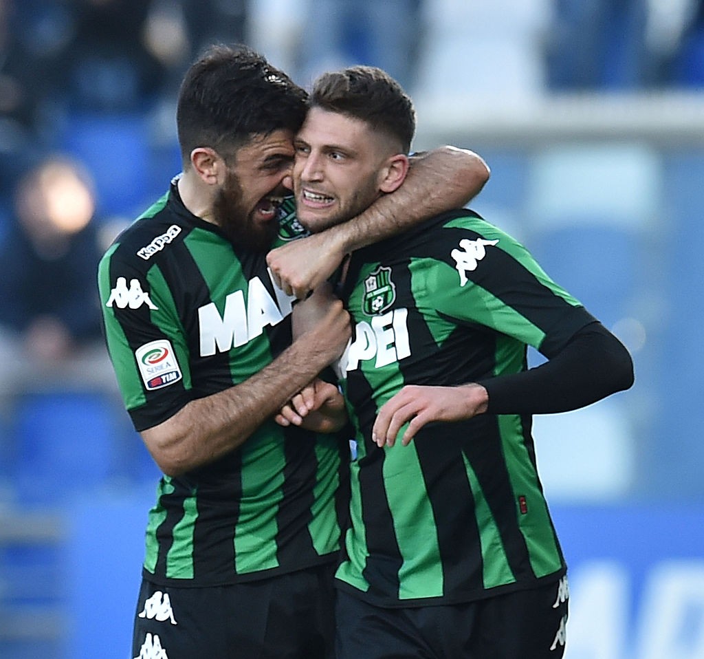REGGIO NELL'EMILIA, ITALY - FEBRUARY 21:  Domenico Berardi of Sassuolo celebrates after scoring the goal 1-1 during the Serie A match between US Sassuolo Calcio and Empoli FC at Mapei Stadium - Città del Tricolore on February 21, 2016 in Reggio nell'Emili