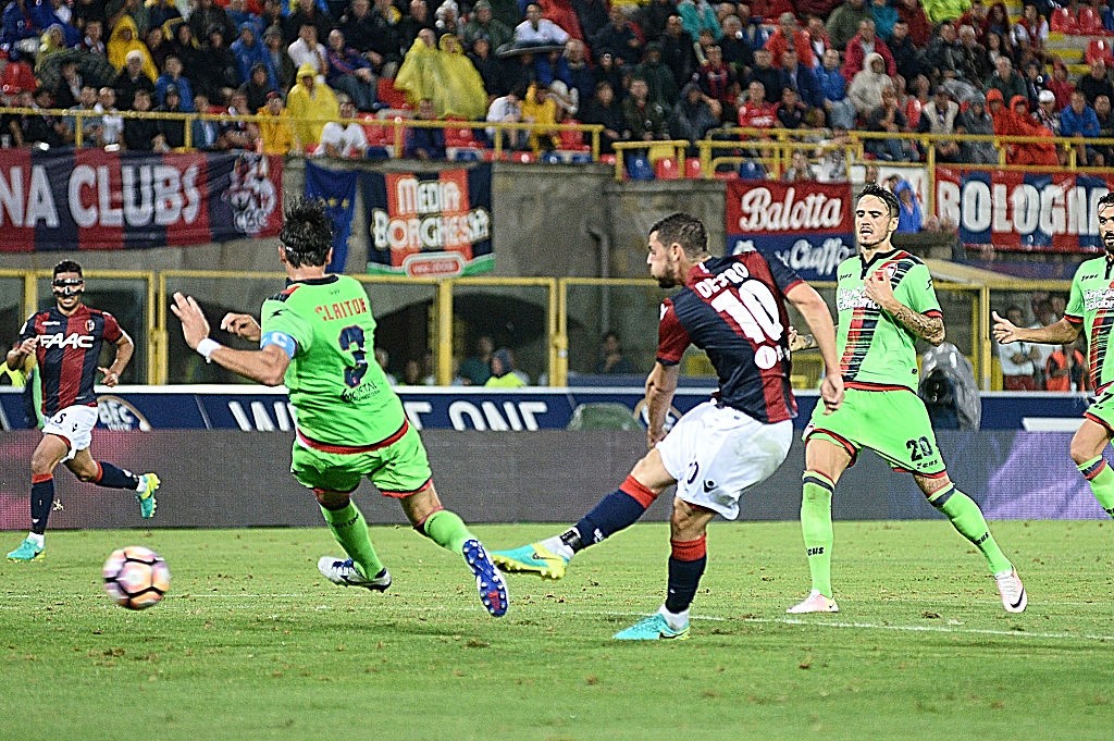 Bologna FC v FC Crotone - Serie A