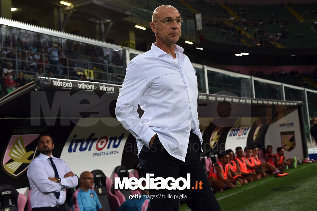 PALERMO, ITALY - AUGUST 06:  Head coach Davide Ballardini of Palermo looks on during the friendly match between US Citta' di Palermo and Olympique Marseille at Renzo Barbera Stadium on August 6, 2016 in Palermo, Italy.  (Photo by Tullio M. Puglia/Getty Im