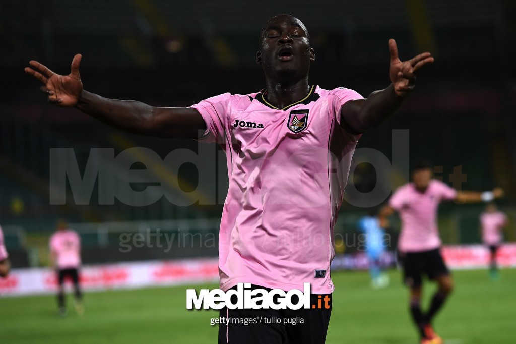 PALERMO, ITALY - AUGUST 06:  Carlos Embalo of Palermo celebrates after scoring the opening goal during the friendly match between US Citta' di Palermo and Olympique Marseille at Renzo Barbera Stadium on August 6, 2016 in Palermo, Italy.  (Photo by Tullio