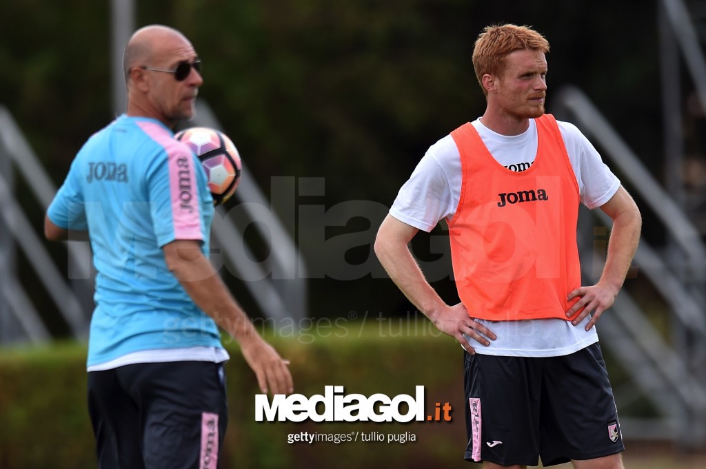 PALERMO, ITALY - AUGUST 01:  Head Coach Davide Ballardini and Alessandro Gazzi look on during a US Citta di Palermo training session at Tenente carmelo Onorato training center on August 2, 2016 in Palermo, Italy.  (Photo by Tullio M. Puglia/Getty Images)