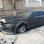 Cosmi auto incendiata