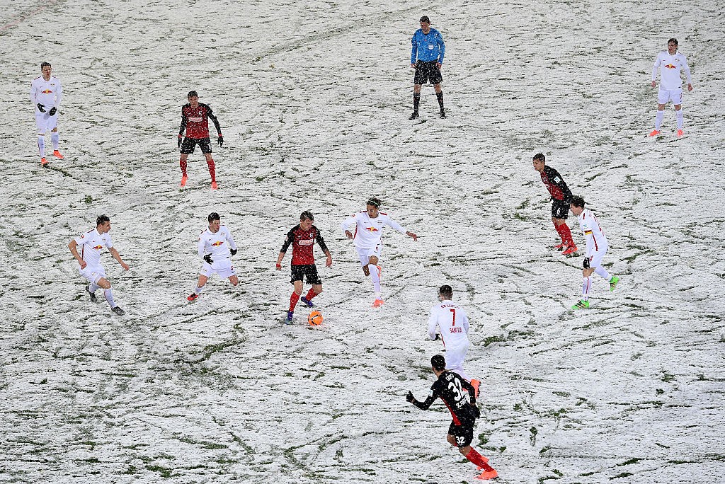 soccer snow calcio neve