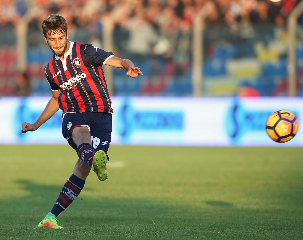 FC Crotone v AC ChievoVerona - Serie A