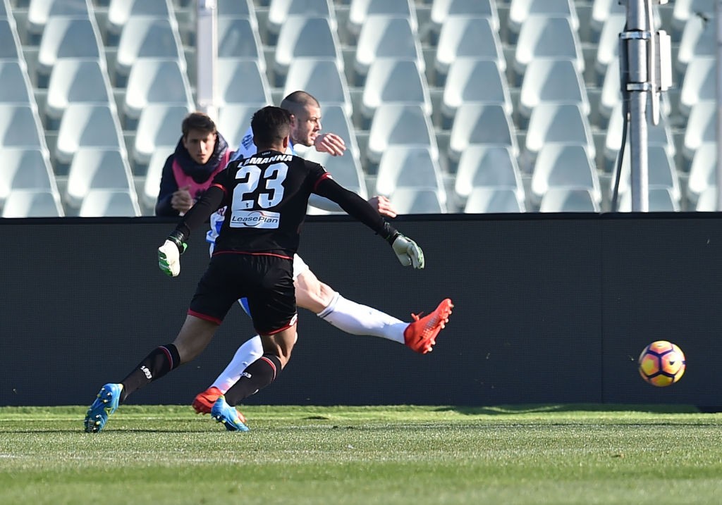 Pescara Calcio v Genoa CFC - Serie A