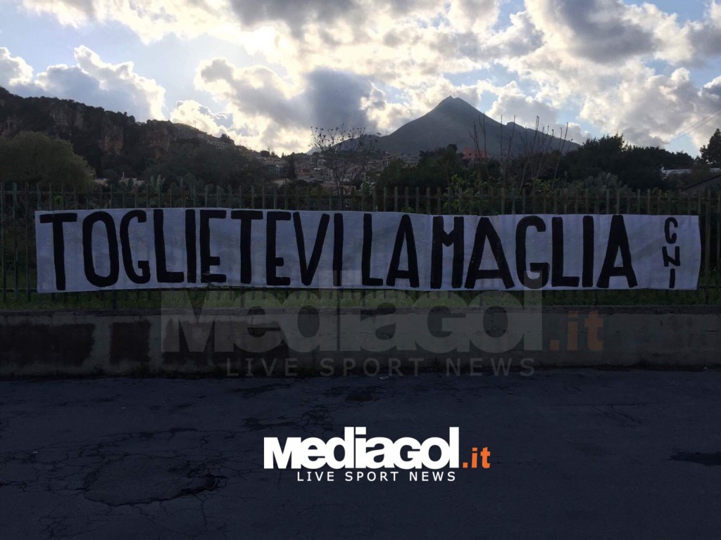 Striscione Curva Nord Inferiore Palermo