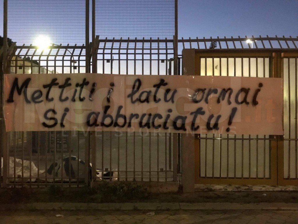 Striscione Stadio Barbera contro Zamparini