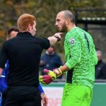 max-crocombe-il-portiere-espulso-in-inghilterra-per-aver-fatto-pipi-durante-la-partita-maxw-654