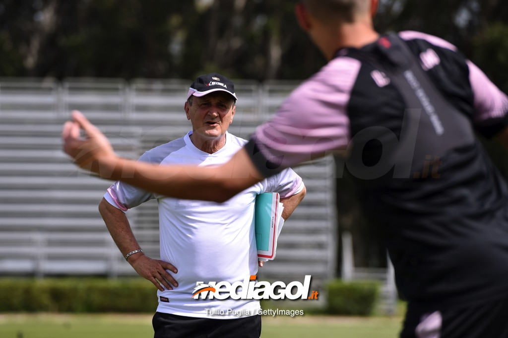 US Citta di Palermo Training Session And Press Conference