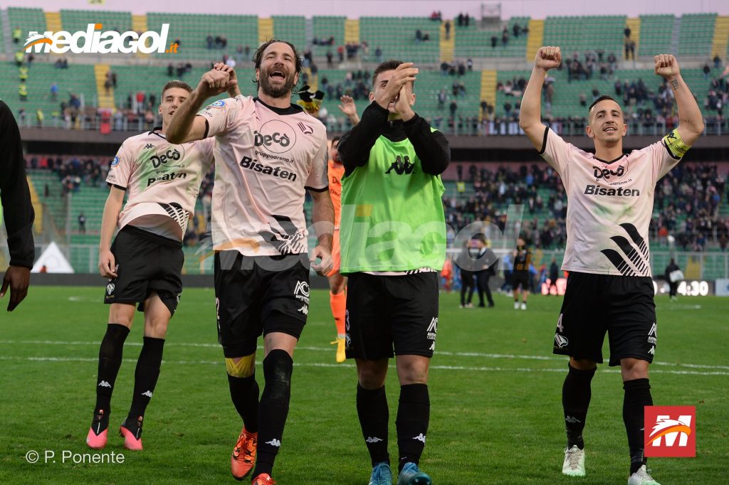 Palermo festeggiamenti post partita Sforzini e Accardi