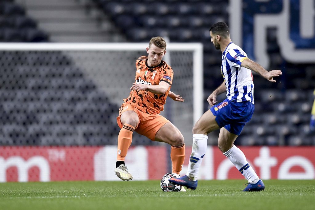 FC Porto v Juventus  - UEFA Champions League Round Of 16 Leg One