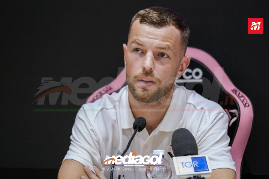Le Douaron conferenza